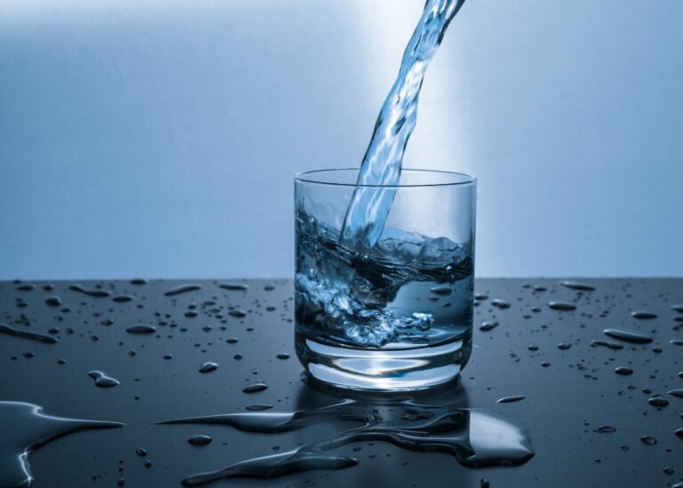 Wasserbedarf in der Krisenvorsorge – die wichtigsten Tipps